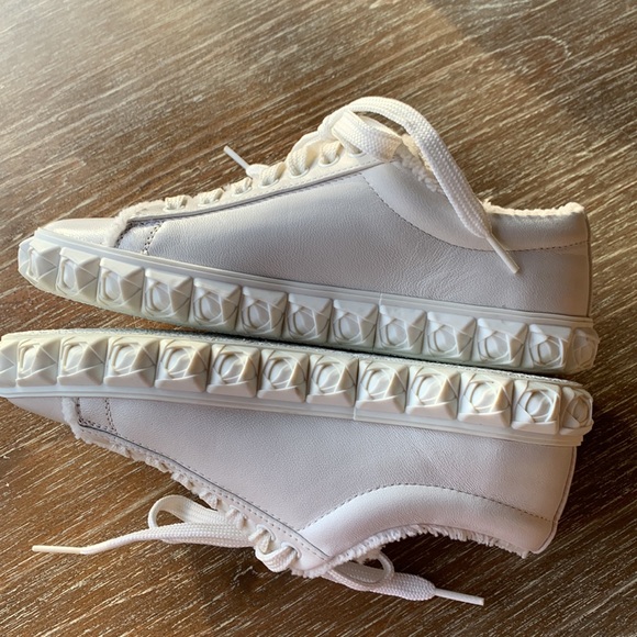 Stuart Weitzman Shoes - Stuart Weitzman Fringe Coverstory